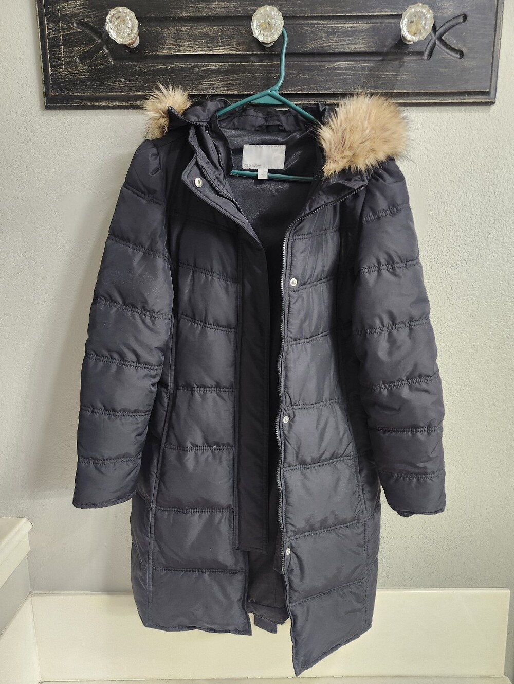 Old Navy Black Long Quilted Puffer Coat with Faux Fur Trim